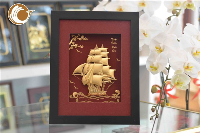 Tranh thuyền buồm mạ vàng 24k