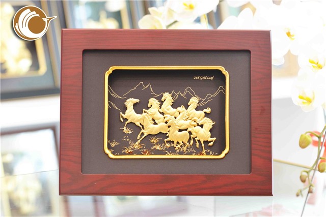 Tranh mã đáo thành công dát vàng 24k