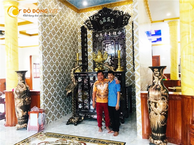 Bộ lư hương, đôi hạc, đôi lộc bình bài trí nhà thờ họ