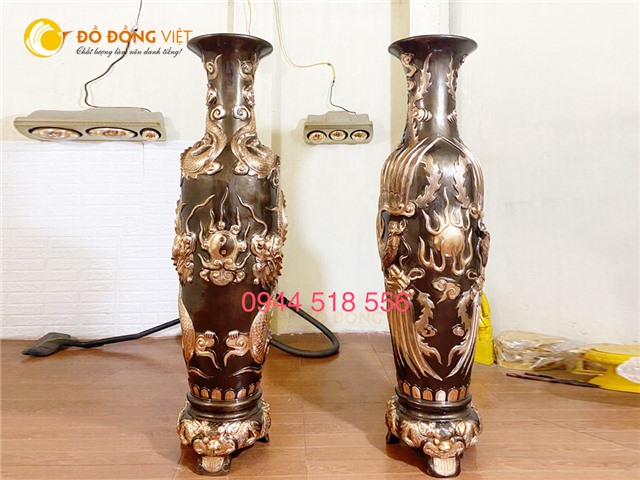 Đôi lộc bình thờ cúng đúc nổi thủ công họa tiết rồng chầu mặt nguyệt