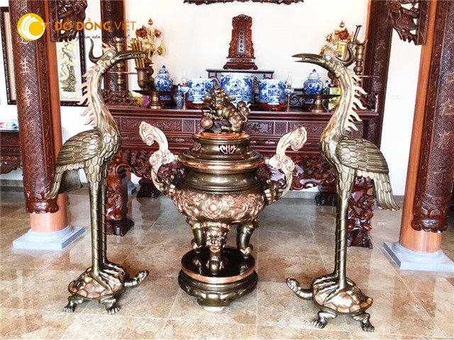 Mẫu lư hương đồng dành cho nhà thờ họ