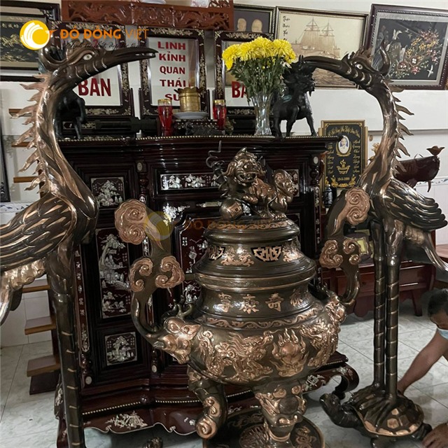 Đúc lư hương đỉnh đồng cỡ lớn cho nhà thờ họ