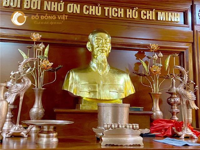 Đúc tượng đồng Bác Hồ dát vàng tại Đồ đồng Việt Cần Thơ