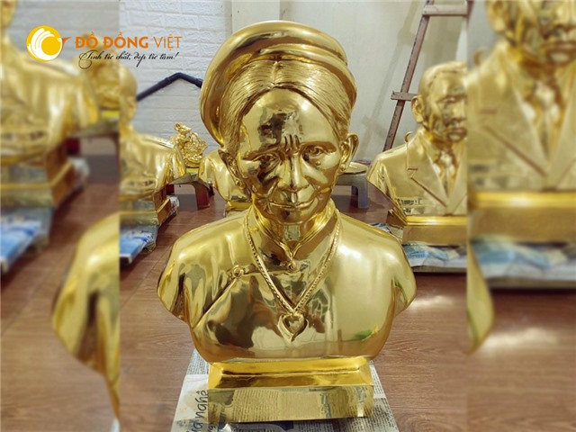 Đúc tượng chân dung cụ bà mạ vàng 24k cao cấp