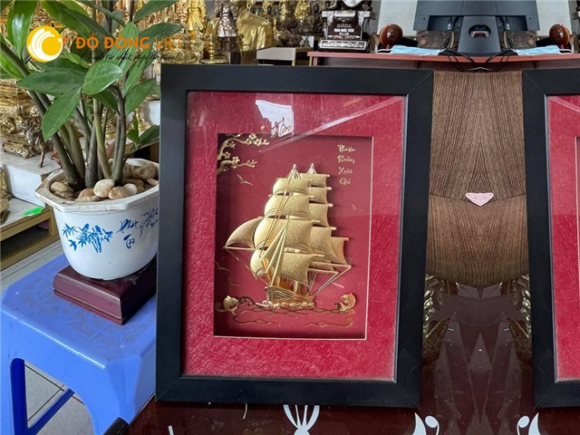 Thuyền buồm mạ vàng 24k làm quà tặng khai trương, quà tặng tân gia