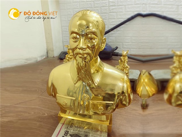 Đúc tượng Bác Hồ bán thân bằng đồng dát vàng theo yêu cầu