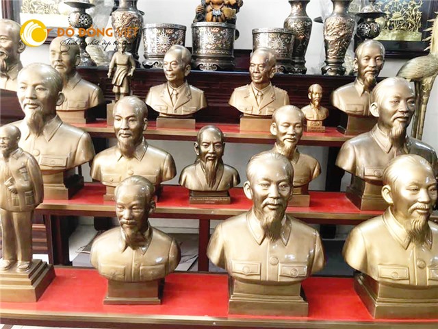 Đúc tượng Bác Hồ bán thân bằng đồng vàng theo yêu cầu