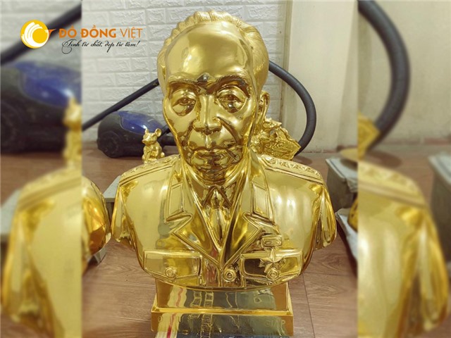 Đúc tượng đại tướng Võ Nguyên Giáp bằng đồng dát vàng theo yêu cầu