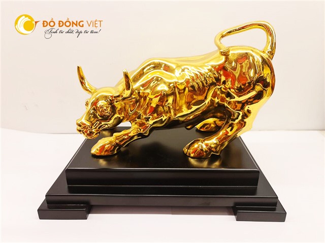 Tượng trâu bằng đồng mạ vàng 24k đẹp tinh xảo