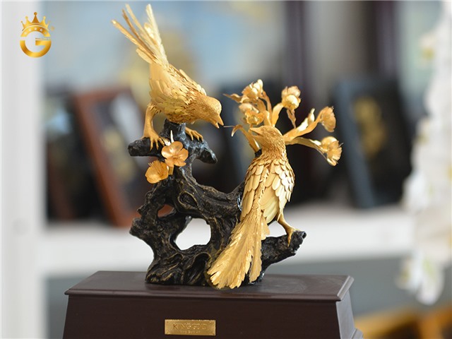 Đôi chim uyên ương mạ vàng đẹp tinh xảo