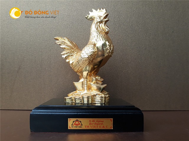 Tượng gà bằng đồng mạ vàng làm quà tặng phong thủy