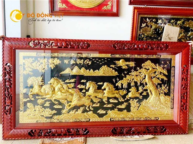 Tranh mã đáo thành công mạ vàng nền đen