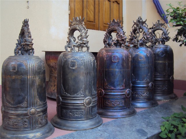 Báo giá đúc chuông đồng nhà thờ tổ, chuông chùa, thờ cúng gia tiên