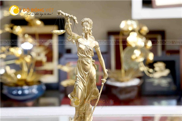 Tượng đồng Nữ thần công lý cỡ nhỏ làm quà tặng lưu niệm
