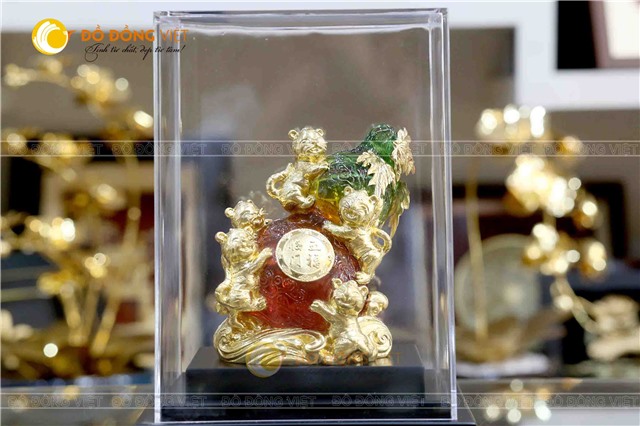 Tượng mèo vàng ôm hồ lô làm quà Tết Quý Mão 2023