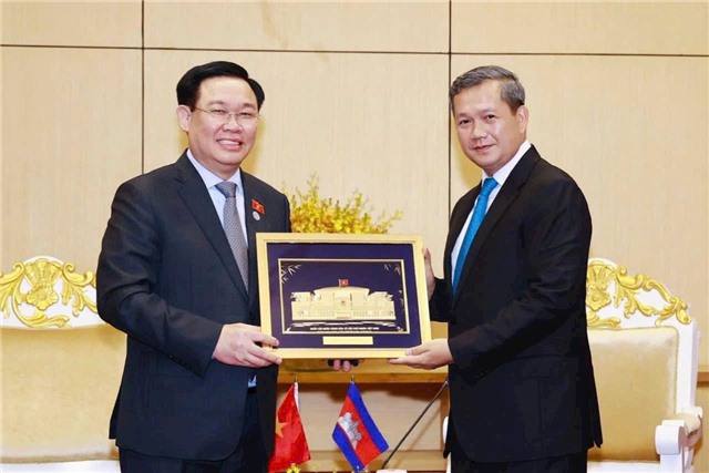 Quà tặng tranh vàng 24k- tranh tòa nhà Quốc hội Việt Nam