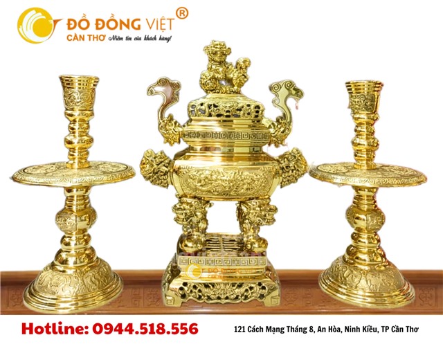 TAM SỰ VUÔNG ĐẦU RỒNG – BIỂU TƯỢNG LINH THIÊNG TRÊN BÀN THỜ GIA TIÊN