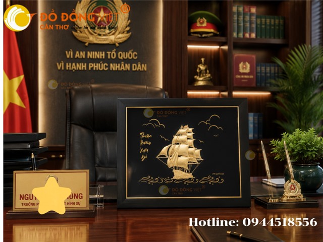 Tranh Thuyền Buồm Để Bàn Tặng Sếp – Biểu Tượng Thành Công Và Thuận Buồm Xuôi Gió
