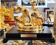 Địa chỉ mua tượng hổ vàng hưng thịnh mạ vàng