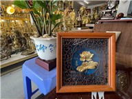 Mẫu quà tặng cao cấp- tranh hoa sen bằng vàng lá 24k