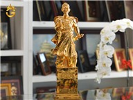 Bức tượng Hưng Đạo Đại Vương bằng đồng mạ vàng 24k cao cấp