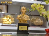 Tượng Bác Hồ cỡ nhỏ mạ vàng để bàn – lịch sự và trang trọng