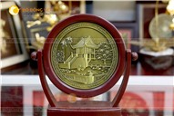 Biểu trưng chùa Một Cột làm quà lưu niệm cho khách nước ngoài