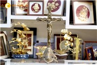 Tượng Chúa Giê-su chịu nạn bằng đồng